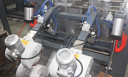 Hopper with Meter-Weight Control